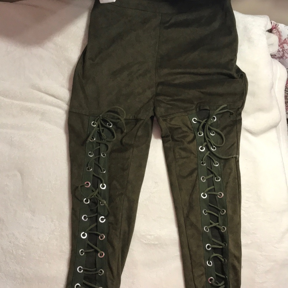 Dark green tie up capris
